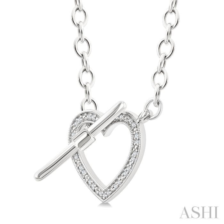 1/10 Ctw Heart Toggle Round Cut Diamond Fashion Necklace in Sterling Silver