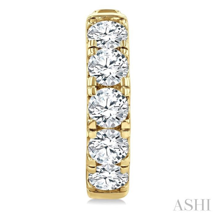 4 Ctw Round Cut Diamond Hoop Earrings in 14K Yellow gold