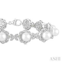 6 MM Cultured Pearl and 1/6 Ctw Round Cut Diamond Bracelet in Sterling Silver