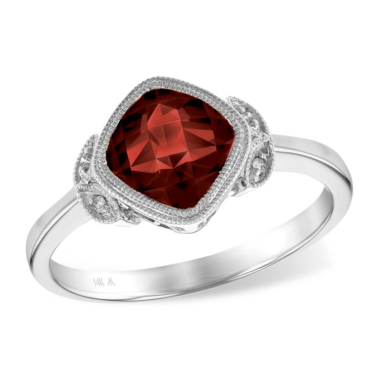 14KT Gold Ladies Garnet Fashion Ring