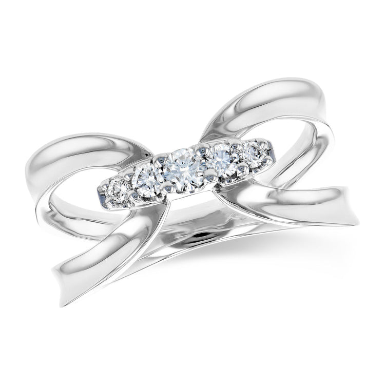 14KT Gold Ladies Diamond Fashion Ring
