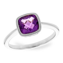 14KT Gold Ladies Amethyst Fashion Ring