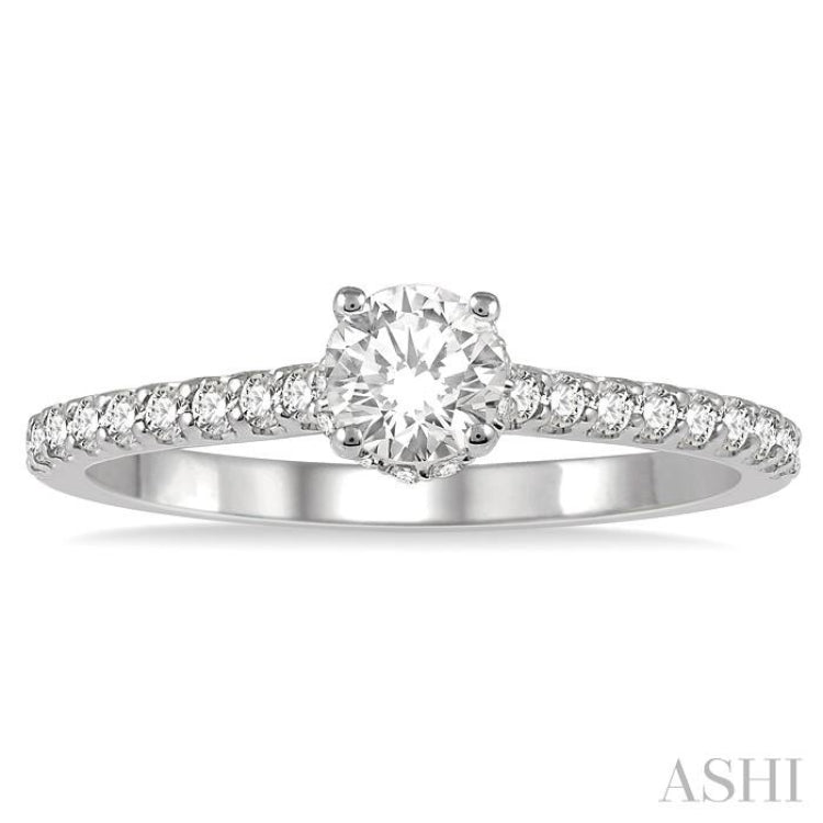 1/2 Ctw Diamond Engagement Ring With 1/4 Ct Round Cut Diamond Center Stone in 14K White Gold
