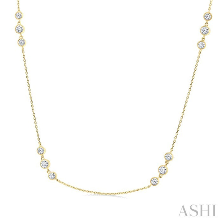 1 1/2 Ctw Three Stone Bezel Set Round Cut Diamond Station Necklace in 14K Yellow Gold